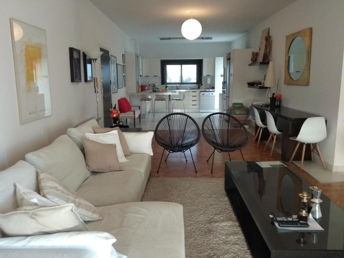 Seaside Spacious Apartment With Sea View Limassol Exterior photo